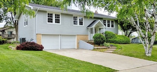 1750 Chippendale Rd, Hoffman Estates, IL 60169