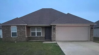 3905 Saddlecrest Dr, Jonesboro, AR 72404