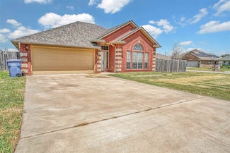201 NW Cherry Ave, Cache, OK 73527