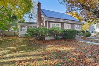 19 Farwell Ave, Hyde Park, MA 02136