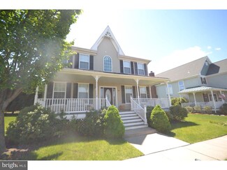 11 Lacey Ave, Warminster, PA 18974