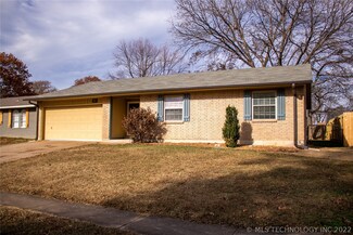 11733 E 63rd St, Broken Arrow, OK 74012