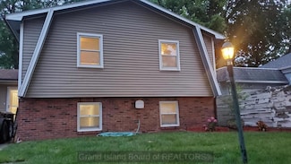 521 E Ashton Ave, Grand Island, NE 68801
