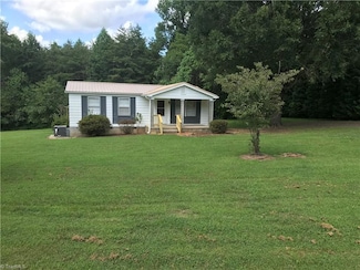 228 W Matthews St, Stoneville, NC 27048
