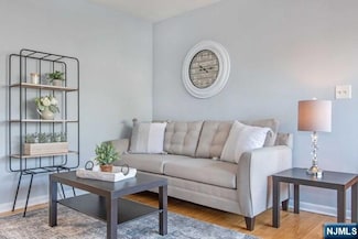 20-24 Terhune St, Bergenfield, NJ 07621