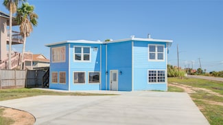 26 Tarpon Ln, Freeport, TX 77541