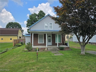 99 Washington St, Waterford, OH 45786