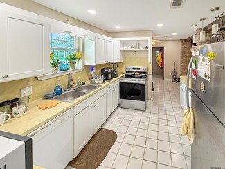 333 Eileen Dr, Baton Rouge, LA 70815
