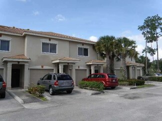 210 Crestwood Cir Unit 206, Royal Palm Beach, FL 33411