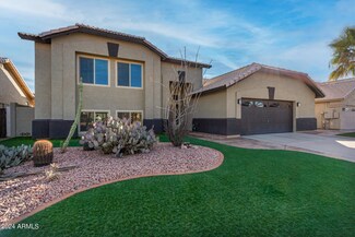 2919 E South Fork Dr, Phoenix, AZ 85048