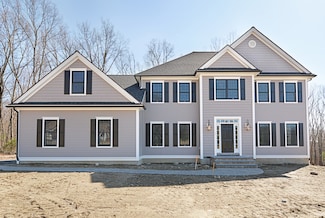 26 Bayliss Way, Uxbridge, MA 01569