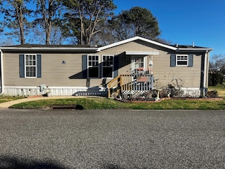 1661 Old Country Rd Unit 290, Riverhead, NY 11901