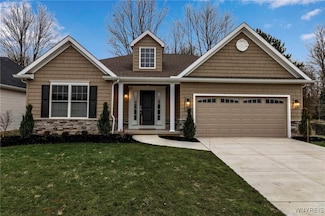 62 Glen Meadow Dr, Amherst, NY 14051