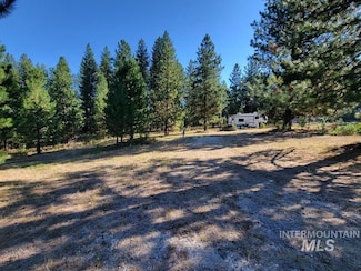 85 E Prospectors, Cascade, ID 83611