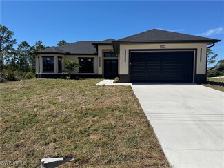 2101 W 9th St, Lehigh Acres, FL 33972