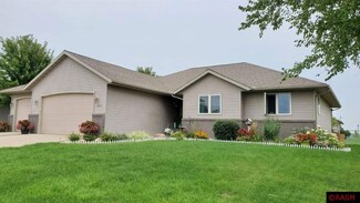 1912 Alison Ave, New Ulm, MN 56073