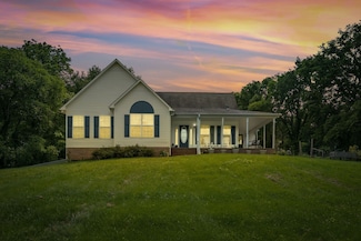 4291 Skelley Rd, Santa Fe, TN 38482