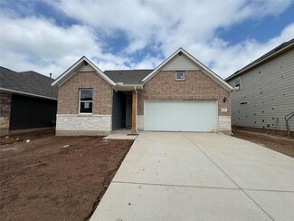 116 Prairie Falls Dr, Hutto, TX 78634