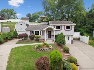 1766 Ivanhoe Dr, Irwin, PA 15642
