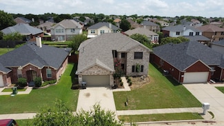7121 Lake Hawkins Dr, Arlington, TX 76002