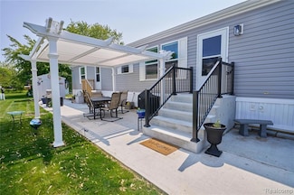 11354 Greenfield Dr, Galesburg, MI 49053