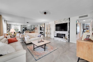 163 Flanders D, Delray Beach, FL 33484