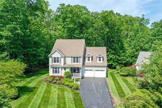 17 Parkman Brook Ln, Stratham, NH 03885