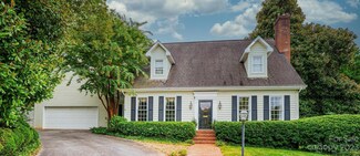 114 6th Ave NE, Hickory, NC 28601