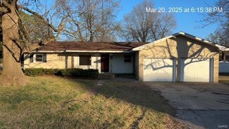 601 S Hickory St, Dexter, MO 63841