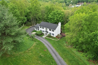8 Austin Dr, New Fairfield, CT 06812