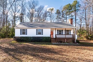 38 Holly Ct, Aylett, VA 23009