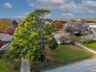 2620 Park Dr, Arlington, TX 76016