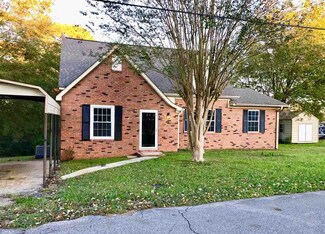714 3rd St NW, Red Bay, AL 35582