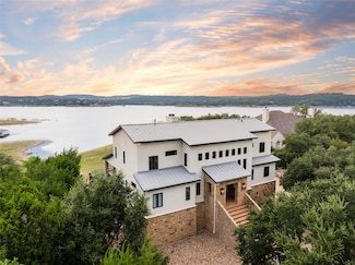 516 Deckhouse Dr, Lago Vista, TX 78645