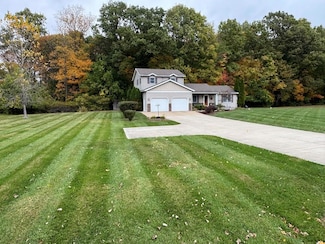 6276 Glade Ave, Galion, OH 44833