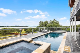 1447 Tamarack Dr, Canyon Lake, TX 78133