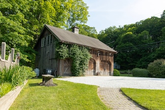 884 Black Rock Turnpike, Easton, CT 06612