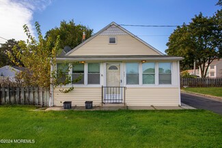 463 Southampton Blvd, Toms River, NJ 08757