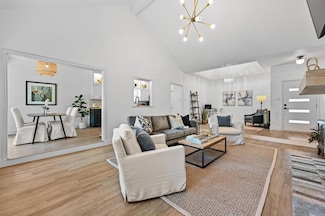 11104 Whiskey River Dr, Austin, TX 78748