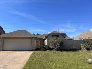 5218 Heatherdale Dr, Grapevine, TX 76051