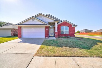 10301 Plymouth Ct, Oklahoma City, OK 73159