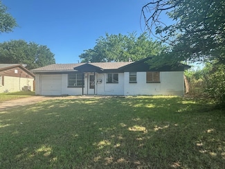 700 Vaughn Ave, Fort Worth, TX 76140