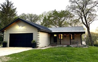 18499 Vail Ave, Clarksville, IA 50619