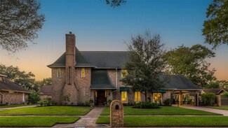 2304 Fairway Cir, Pearland, TX 77581