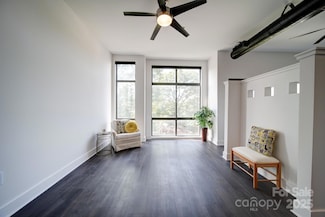 514 W 10th St Unit 304, Charlotte, NC 28202