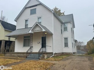 119 S 8th St, Burlington, IA 52601