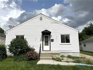 1047 Mambrino Rd, Oregon, OH 43616