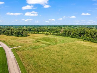 81 Red Ridge Dr, Winfield, MO 63389