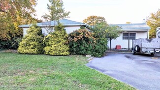 1135 Commonwealth Blvd, Toms River, NJ 08757