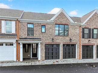 421 Roebling Ct, Cranberry Township, PA 16066